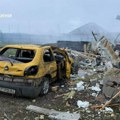 (Foto) Stravični masovni ruski napad Nekoliko oblasti u Ukrajini meta, ima mrtvih: Uništene kuće, zgrade, tržni centar i…