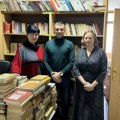 Poklonili knjige: Donacija Nacionalnog saveta rumunske nacionalne manjine