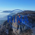 Neverovatne slike sa vrha Kablara: Radovi na izgradnji staklenog vidikovca u punom jeku, biće ovo jedini Skywalk u Srbiji i…