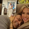 (Foto) prva fotografija nakon venčanja: Sergej Trifunović u zagrljaju 23 godine mlađe Isidore: Ne mogu da sakriju sreću