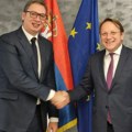 Vučić danas sa evropskim komesarom za proširenje Varhejijem