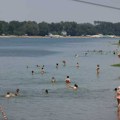 Sezona kupanja na Adi još nije počela, a već izgubljen jedan život: Muškarac se utopio, mladić skočio na glavu pa se…