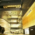 Prada zvanično preuzela Versaće za 1,25 milijardi dolara