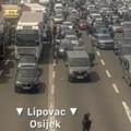Sprečen sukob navijača Dinama i Rijeke na auto-putu, policija upotrebila suzavac