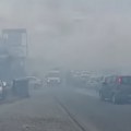 (Video) Požar na Ibarskoj magistrali! Saobraćaj u kolapsu, ne vidi se prst pred okom