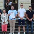 Učesnici protesta 'Srbija protiv nasilja' blokirali raskrsnicu u centru Kragujevca