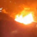 Izbio požar u kući u Mirijevu! Povređena jedna osoba