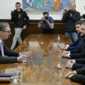 Konsultacije o mandataru nastavljene na andrićevom vencu Vučić sa predstavnicima liste Zukorlića i Žigmanova