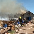 Veliki požar u industrijskom objektu između Kaća i Budisave