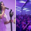 Зорана направила пометњу на шабачком вашару: Певачица изгрмела у шик стајлингу и дигла публику на ноге
