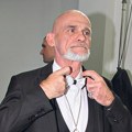 Urnebesna scena u centru Beograda: Vita Tarot uhvaćen u javnosti, evo šta radi usred bela dana za stolom (hit foto)