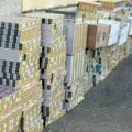 Заплењене цигарете вредне 3,5 милиона динара код Тутина: Осумњичени кријумчарио робу у тајном бункеру камиона