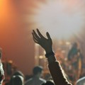 Poznate muzičke zvezde u trci Meštani biraju ko će pevati na velikim letnjim manifestacijama - glasajte za svog favorita