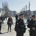 Policija privela dvojicu službenika Pošte Srbije u Kosovskoj Mitrovici: Raznosili pisma Poreske uprave i suda