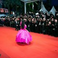 Demi Mur prekršila sva pravila na Filmskom festivalu u Kanu: Došla u ogromnoj pocepanoj haljini, a iza svega stoji "izmet"