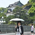 Dok mi spas od vrućine tražimo u klimi, Japanci leti nose marame oko vrata: Jednostavan trik koji postaje sve popularniji