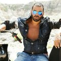 Sada je prava zver, a nekada je izgledao kao žena: Azis priznao da je gej, a sa najboljom drugaricom dobio troje dece (foto)