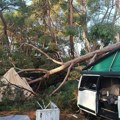 Snažno nevreme pogodilo Istru: Poplavljene kuće, nestalo struje, vetar obarao drveće