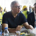 Pesmom protiv političke monotonije