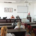Opozicija izašla, DS ostao da da kvorum: Šta se to novo dogovara u Arilju?