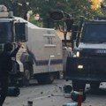 Nasilni protesti u Tirani: Zapaljene zgrada Ministarstva obrazovanja i banke, policija koristi vodene topove i suzavac (FOTO)