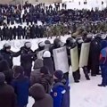 Protesti u ruskoj republici Policija hapsi demonstrante, 1.500 ljudi pleše i peva (video)