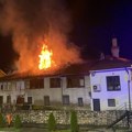 Požar u Staroj čaršiji: Jedna osoba u teškom stanju, evakuisano više ljudi