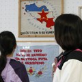 "I posle tita - Tito" Veliki broj posetilaca u Muzeju Jugoslavije na nekadašnji Dan mladosti