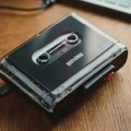 Maxell MXCP-P100 je vokmen iz prošlosti, ali sa Bluetooth i USB-C funkcijama
