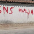 Grafiti dobrodošlice posetiocima vrtogoškog Ćacilenda FOTO
