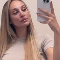 "Stavila veće silikone?" Luna Đogani se skinula, svi gledaju u grudi koje pucaju iz bikinija! Izgleda brutalno