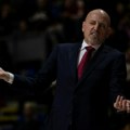 Saša Obradovića spušta loptu pred početak Kupa, ne zanima ga uloga favorita! Trener Zvezde iznenadio izjavom - poziva na…