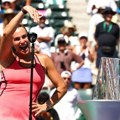 Slavim uz espreso martini i petoricu momaka: Sabalenka osvojila novi veliki trofej, već zna kako će ga proslaviti!