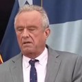 Telefon Roberta F. Kenedija zazvonio usred govora: Melodija postala hit na internetu (video)