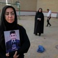 Krvava odmazda Amerike! Žestok udar na Iran zbog napada na brodove u Ormuzu: Najmanje 18 mrtvih, bolnice pune ranjenih žena i…