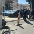 Potonule šahte na tek asfaltiranoj ulici