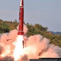 Kim ispalio balističke rakete; Hitno se oglasili iz Seula FOTO