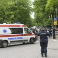 Užas u Batajnici: Mladić izboden po vratu, povređen i napadač