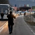 Blokada Srba raseljenih sa KiM na Merdaru: Organizatori nezadovoljni odzivom, ali poručuju da neće odustati
