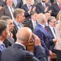 Uživo burna rasprava u skupštini Vučević postavio Aleksića na mesto - u toku dana glasanje i polaganje zakletve nove vlade