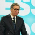 Lepe vesti za nišlije! Vučić saopštio: Uskoro će biti doneta odluka o besplatnim udžbenicima i javnom prevozu u Nišu