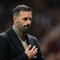 Van Nistelroj neće voditi Lester u borbi za povratak u PL