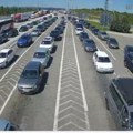 Počinju gužve, Srbi kreću na more! Ovog vikenda veći broj vozila na putevima prema destinacijama za odmor