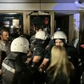 Hapšenje u Novom Sadu: Policija ga sumnjiči za napad na službeno lice ispred Filozofskog fakulteta