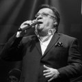 Oglasili se iz arene: Halid Bešlić je trebalo da peva na velikoj sceni - organizatori izdali saopštenje povodom smrti pevača…