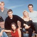 'Досонов свет': Тинејџерска серија из 1990-их која 'није крила осећања'
