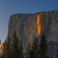 Fenomen "vatrenog vodopada" u Kaliforniji: Prirodni spektakl traje nekoliko minuta i okuplja turiste širom sveta (video)