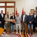 Olimpijski šampioni u Čačku: Štefanek i Tijana Bogdanović razgovarali sa decom o sportu i uspesima