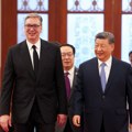 Ćilim, porcelan i vredna slika: Evo šta je tačno Vučić poklonio Siju
