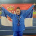 Adriana ogrnula srpsku zastavu, pa prišla Hrvatici! Emotivna scena posle finala oduševila region!